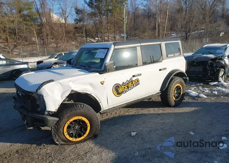 2024 Ford Bronco Badlands z USA, uszkodzony, nr VIN 1FMEE9BP0RLA19936